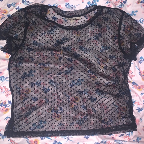 FREE with any bundle Mesh Top - Picture 2 of 5